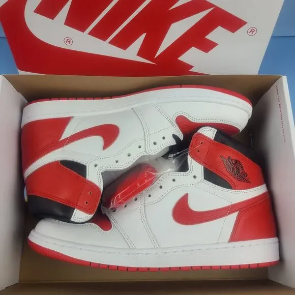 Nike Air Jordan 1 Retro High OG Mens Size 13 Heritage Red White Black 555088-161 - Picture 16 of 16